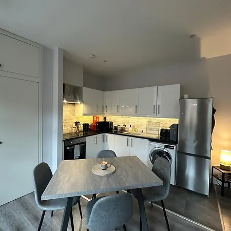 아파트 2-bed